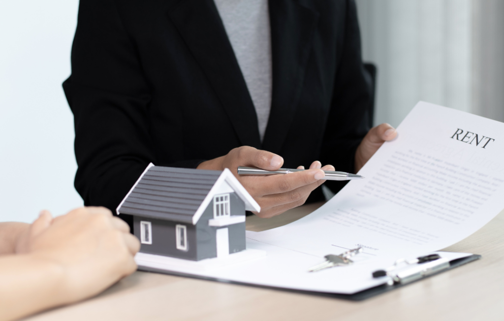 Cómo convertirte en arrendador o landlord - Real Estate Agent in Revere - Juan Cano